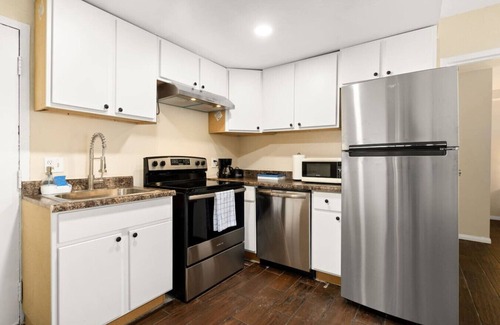Willmore Apartment | City Parking Spot Close to Disneyland