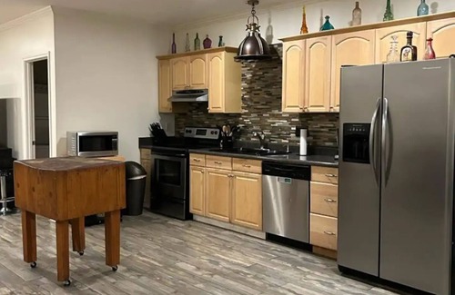 Marietta House | City, Parks & Convenience! Spacious nBasement unit