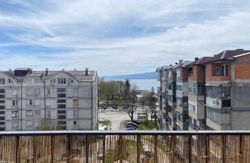Struga Apartment | City Retreat Apartment