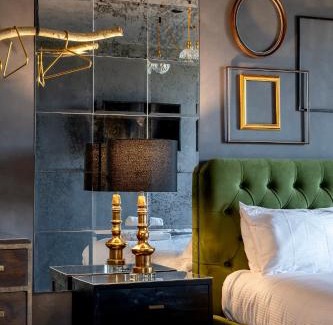 York Apartment | City Retreat for 4 with Free parking and Gym access
