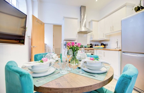 Deptford Apartment | City Retreat with Large Outdoor Terrace near Greenwich and Canary Wharf