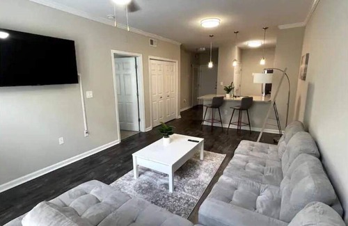 Midtown Apartment | City Scape Oasis Brand New listing