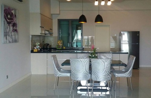 Tanjung Aru Apartment | CITY SEA VIEW COZY & MODERN 3 BDRM CONDO