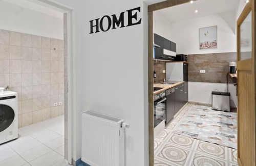 Oberlaa Apartment | City & Sky: Vienna Apartment Close to the Airport