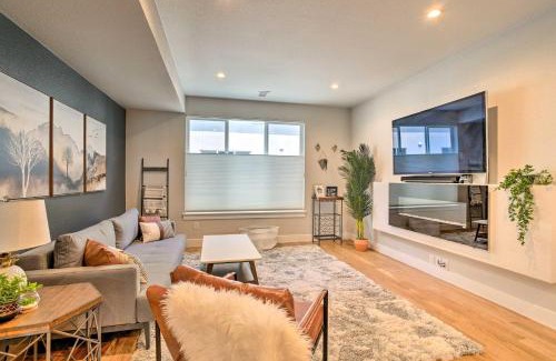 West Colfax House | City Skyline Views Upscale Denver Townhome