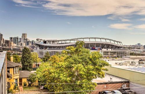 West Colfax House | City Skyline Views Upscale Denver Townhome