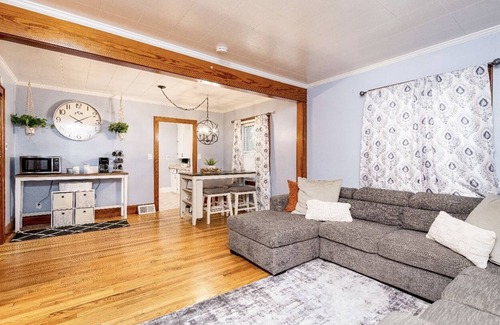 Lansing House | City Slicker | 2BR 1 BA Home I Fire Pit
