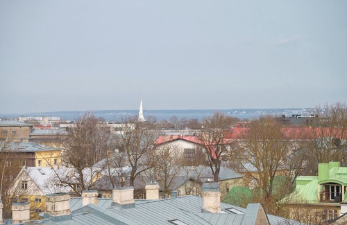 Lasnamae Apartment | City Stay Tallinn apartment with Seaview