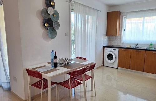Strovolos Apartment | City Sunshine, Strovolos, Nicosia - Excellent location!