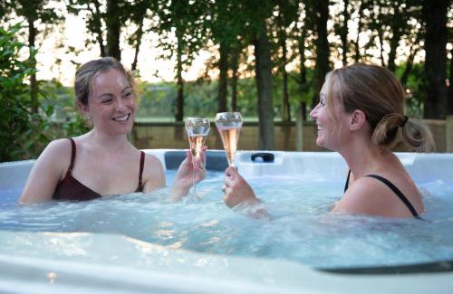 Toppesfield House | City to Country Retreat Luxury Lodges with Hot Tub, BBQ, Fire Pit