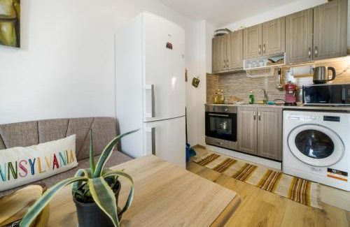 Studentski Grad Apartment | City View Apartment + Parking