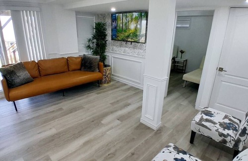 Orillia Apartment | City-View Apartment with Hot Tub (3 Bedrooms)