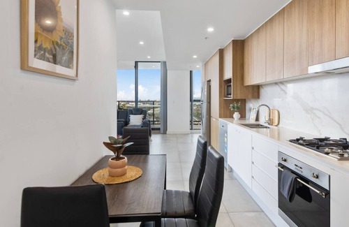 Wollongong CBD Apartment | City View Escape Panoramic Wollongong Longstays