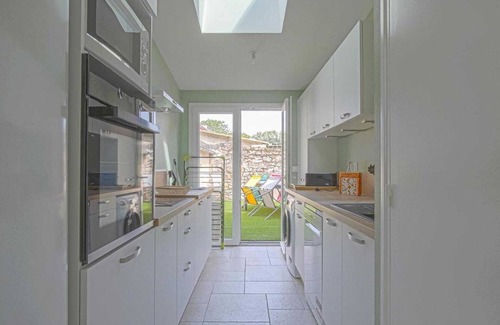 Isigny-sur-Mer House | City View Family Retreat