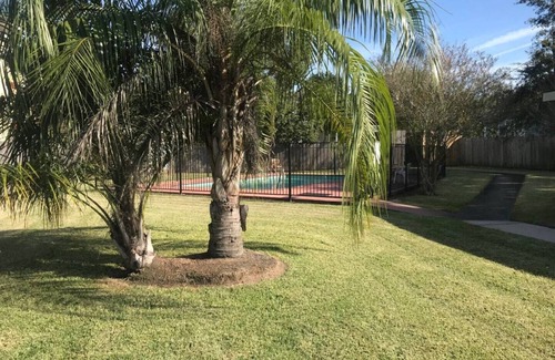 Lake Charles Apartment | CITY VIEW MONTHLY/WEEKLY RATES downtown/courthouse