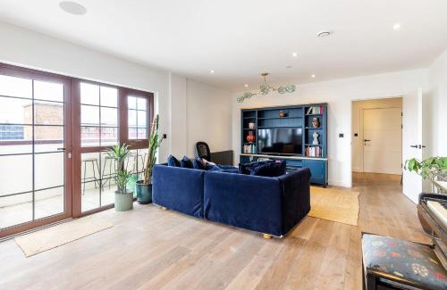 Stepney Green Apartment | City View Spacious 2 bedroom Penthouse