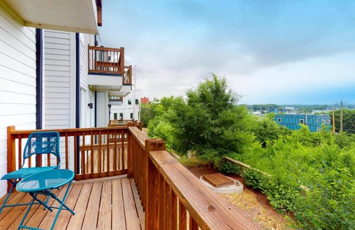 Katie Hill Neighborhood House | City View Townhomes