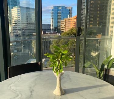 South Melbourne Apartment | City Views Apartment with Free Parking