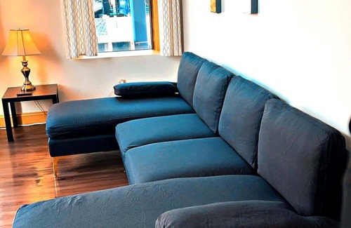 Downtown Pittsburgh Apartment | City Views | Downtown Apt | Walk Everywhere