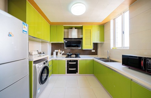 Downtown Shanghai Apartment | CityHome-3BRs 3Beds Nanjing Road