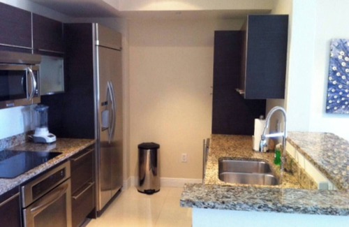 Downtown West Palm Beach Condo | CityPlace Luxury Turnkey 2-Bdrm, 2-Bathroom Apt in the Heart of Downtown WPB