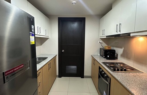 Bonifacio Global City Condo | Cityscape Gem: Prime 3BR on the 7th in BGC!