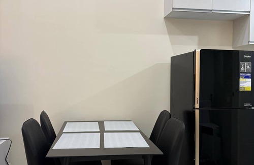 Wack-Wack Greenhills Condo | Cityscape minimalist #2