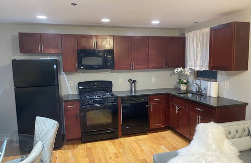 Union City Apartment | Cityscape Stay near Manhattan
