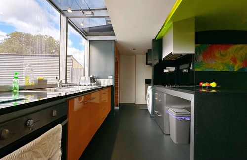 North Hobart House | Cityside Beautiful Lodge - close to City & Airpor