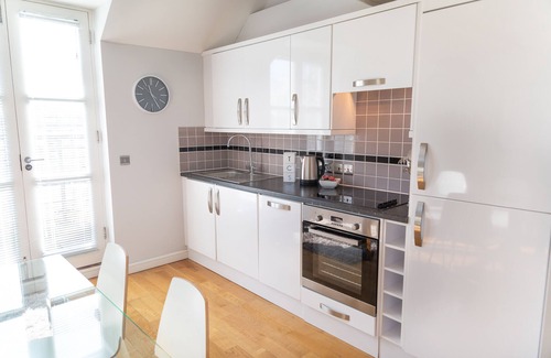Arbury Apartment | Citystay - Marino Place