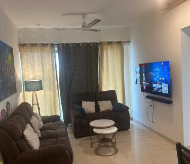 Worli House | CityView Room in Worli High-Rise