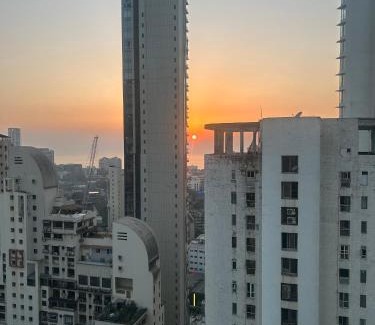 Worli House | CityView Room in Worli High-Rise