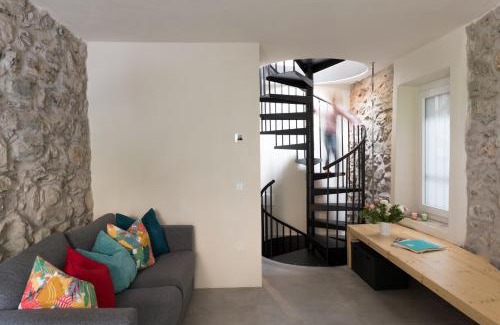 Costa Volpino Apartment | CIVICO 2