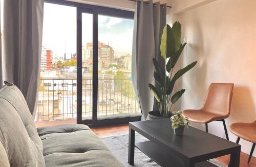 Providencia Apartment | Clásico depto remodelado con vista a Costanera Center