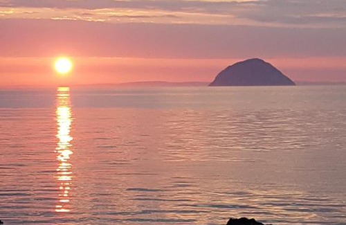 Girvan House | Clach Mhor
