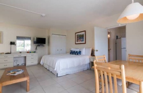 Warwick Apartment | Clairfont, Jobson's Cove/Warwick Long Bay/Horseshoe Beach - APARTMENT 1