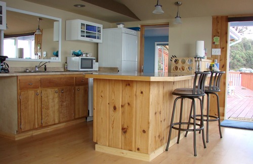 Vashon Island Cottage | Clam Cove Cottage on South Vashon Island Beachfront