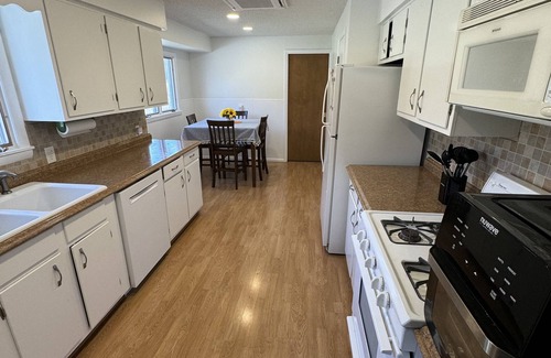 Bellaire House | Clam Lake Access - sleeps 12. Close to Torch Lake. Between Bellaire and Alden