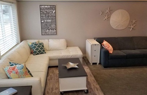Clam River Apartment | Clam Lake Condo