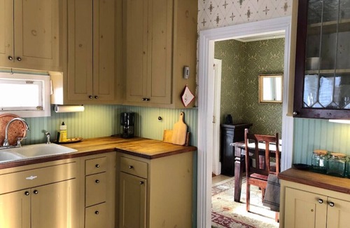 Vinalhaven House | Clam Shell Cottage on the Harbor