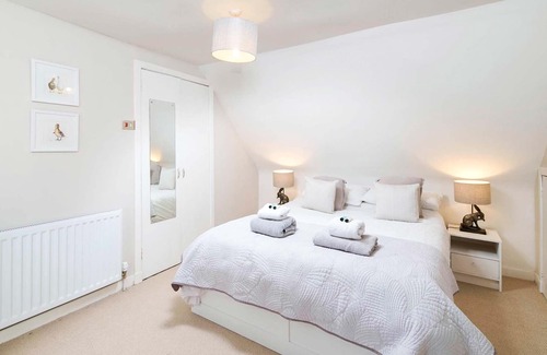 Tomich Cottage | Clamhan Cottage is located in the small rural village of Tomich with amazing views of the countrysid