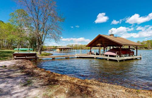 Bumpass House | Clandestine Retreat
