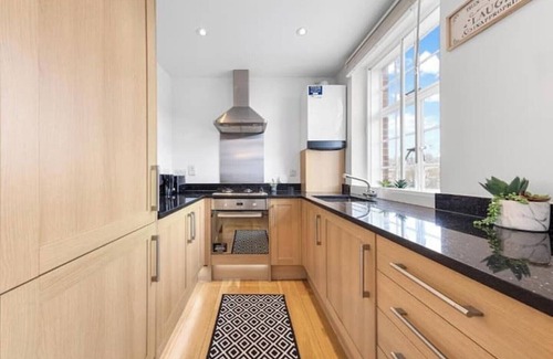 Stockwell Apartment | Clapham’s Hidden Gem, 2BR and 2BA Apartment