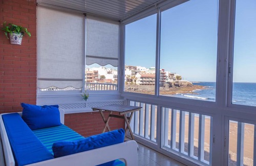 Melenara Apartment | Clara Rosa Beach House