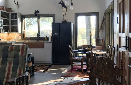 Nacogdoches House | CLARA'S CABIN. a place to unwind, reflect, draw, write, or enjoy your people.