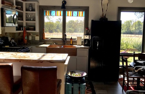 Nacogdoches House | CLARA'S CABIN. a place to unwind, reflect, draw, write, or enjoy your people.