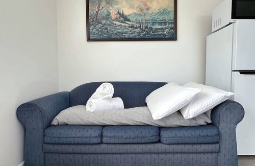 Claremont Apartment | Claremont Comfort Cottage