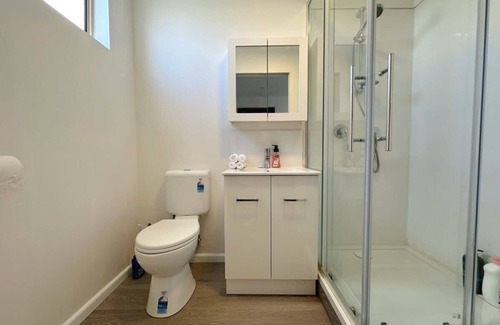 Claremont Apartment | Claremont Comfort Cottage