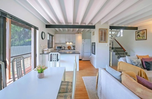Indooroopilly House | Clarence Corner Contemporary meets Cottage Style