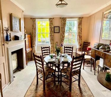 Enfield House | Clarendon Cottage